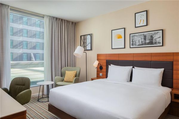 Hilton Frankfurt Airport by null