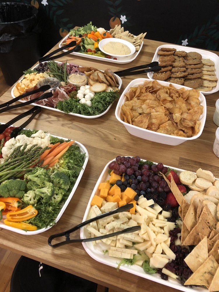 BUTLERS PANTRY CATERING 27 Photos Caterers 1414 Park Ave, Saint