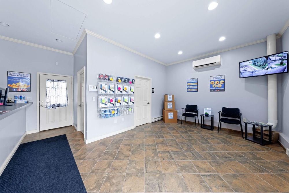 LOAD & LOCK SELF STORAGE Updated September 2024 28 Photos 1139