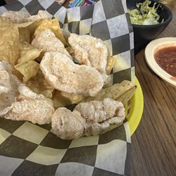 Salad and chips with guacamole