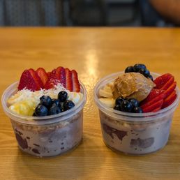 Waikiki bowl and PB&caramel bowl Waikiki bowl and PB&caramel bowl