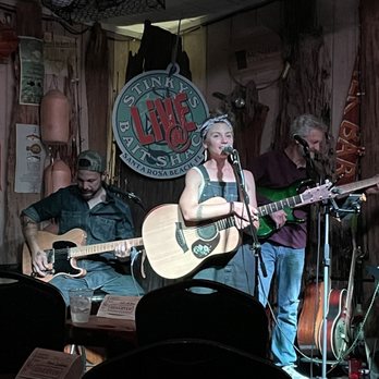 Stinky's Bait Shack - Beer Bar Near Me - Santa Rosa Beach, Florida
