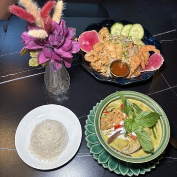 Prem Thai Restaurant and Noodle Bar - Mains! - Thai Near Me - Brooklyn, New York Prem Thai Restaurant and Noodle Bar - Mains! - Thai Near Me - Brooklyn, New York