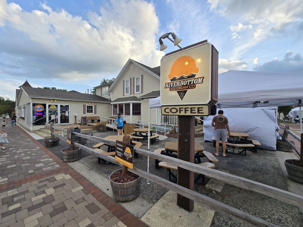 Riverbottom Coffee & Ice Cream Logo