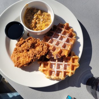 2920 Roadhouse - Waffle n chicken - American Near Me - Tomball, Texas