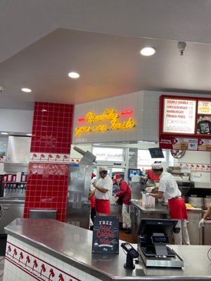 In-N-Out Burger by null