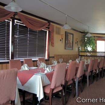 The Corner House Bistro - Main dinning area - Seafood Near Me - Keswick, Ontario The Corner House Bistro - Main dinning area - Seafood Near Me - Keswick, Ontario