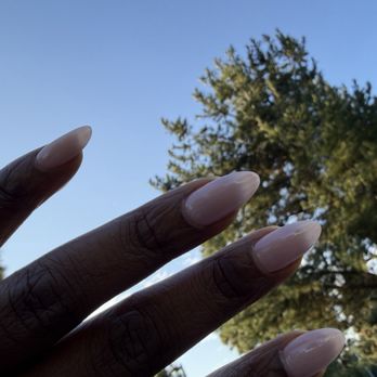 M Nails Studio - This natural tone nail color! I'm obsessed! - Nail Salons Near Me - Hollywood, California