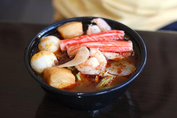 Ruyi Hand Pulled Noodle by null