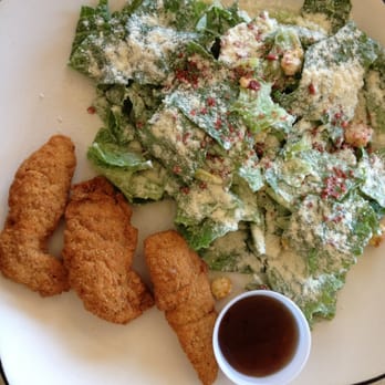 White Goose Restaurant - Waaay tooooo much powdered cheese. - American Near Me - Castor, Alberta