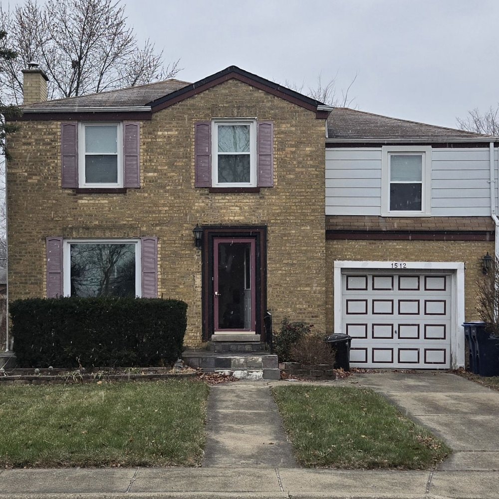 Roman Roofing - Before: front of house - Roofing Near Me Roman Roofing - Before: front of house - Roofing Near Me