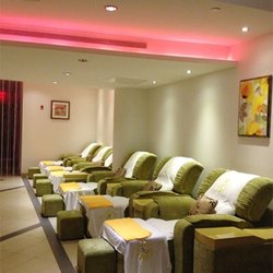 Lemon Tree Foot Rub Spa