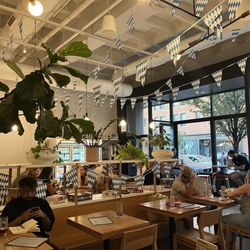 Hopewell Brewing Company - Seating tables
