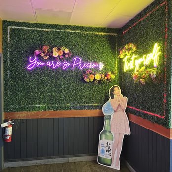 Rice Junky - Decor is 10/10 - Pubs Near Me - Santa Clara, California