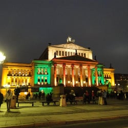Bex Sightseeing - Berliner Stadtrundfahrt - LightSeeing Tour, Schauspielhaus illuminiert währed des Festivals of Lights