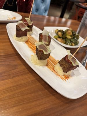 The League Kitchen & Tavern by null