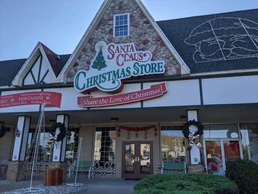 Santa Claus Christmas Store by null