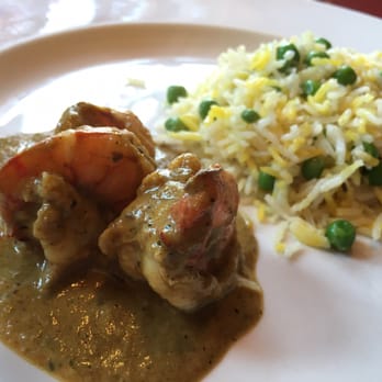 Coriander Green - House curry with shrimp - Indian Near Me - Oakville, Ontario