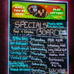 Tom's Peacock Bar & Grill - Specials