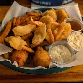 High Tides At Snack Jack - Fried shrimp and crab platter - Seafood Near Me - Flagler Beach, Florida High Tides At Snack Jack - Fried shrimp and crab platter - Seafood Near Me - Flagler Beach, Florida