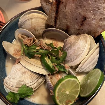 Fizzy Jane's - Thai and Sea clams - New American Near Me - Southport, North Carolina Fizzy Jane's - Thai and Sea clams - New American Near Me - Southport, North Carolina