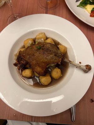 Botanica Restaurant and Gin Bar by null