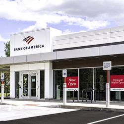 Bank of America Financial Center - Storefront