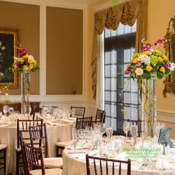 Holland Flowers & The WeddingLoft - The wedding reception at the Belle Haven Country Club