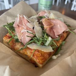 KBella Pizza - Arugula, prosciutto and Parmesan pizza