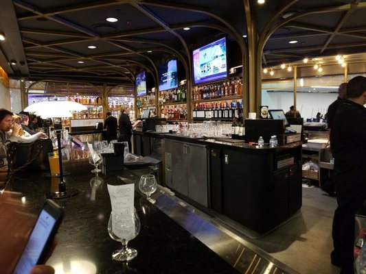 Reilly's Irish Pub by null