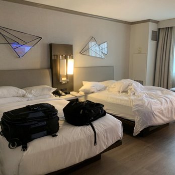 Detroit Marriott Troy - Two Queen Beds - Hotels Near Me - Troy, Michigan