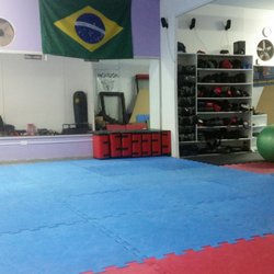 Academia Benne Fit