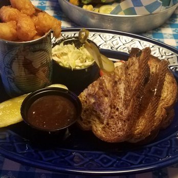 Cattleman's Burger and Brew - Burgers Near Me - Algonquin, Illinois