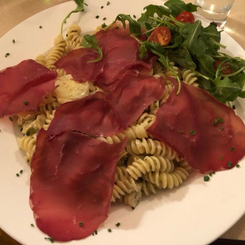 Al Caratello - Ziti with asparagus cream sauce and dried beef - Italian Near Me - Paris, 75 Al Caratello - Ziti with asparagus cream sauce and dried beef - Italian Near Me - Paris, 75