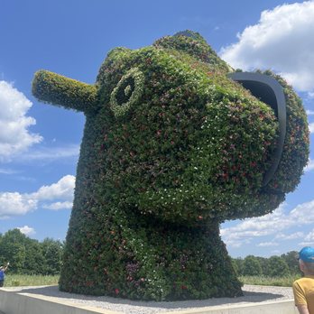 Glenstone - Split Rocker - Art Museums Near Me - Potomac, Maryland