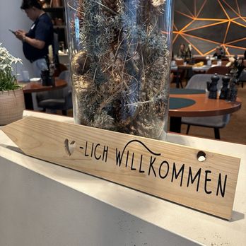 Mountain Hub Social Dining - Welcome :) - International Near Me - München-Flughafen, BY