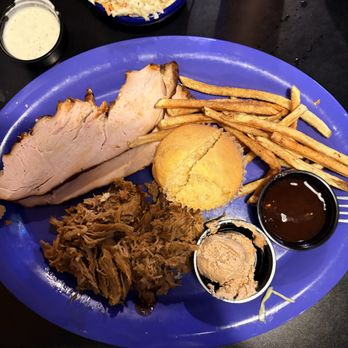 The Blu Pig - Smoked turkey and brisket combo - Barbeque Near Me - Moab, Utah The Blu Pig - Smoked turkey and brisket combo - Barbeque Near Me - Moab, Utah