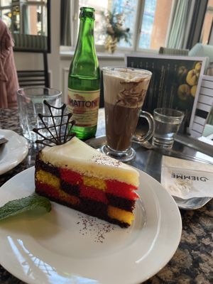 Grand Café Orient by null