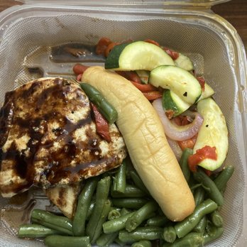 The Filling Station - Grilled chicken with veggies, completely flavorless - Breweries Near Me - Mount Pleasant, Pennsylvania The Filling Station - Grilled chicken with veggies, completely flavorless - Breweries Near Me - Mount Pleasant, Pennsylvania
