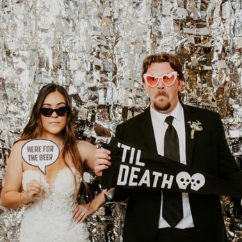 Desert Luna Photobooths - Photo Booth Rentals Near Me