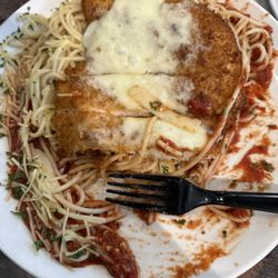 Magnolia Cafe & Grill - Chicken Parmesan