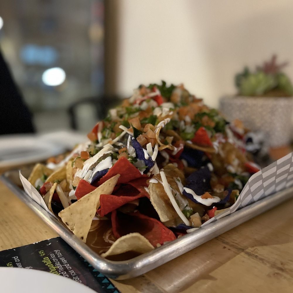 Mexhico - Large Nachos - Mexican Near Me - Barrie, Ontario Mexhico - Large Nachos - Mexican Near Me - Barrie, Ontario