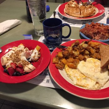 Atlantic Grille - Breakfast :-) - Breakfast & Brunch Near Me - Middletown, Rhode Island