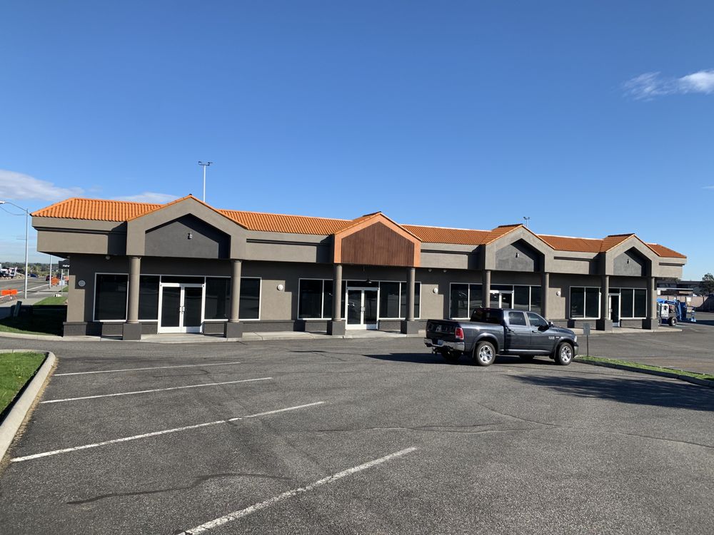 DIVOTS GOLF Updated August 2024 2450 N Columbia Ctr Blvd, Richland