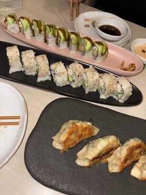 Kuromon Sushi by null