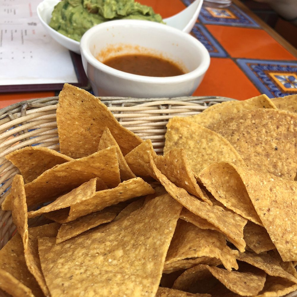 Alma Restaurant - Guacamole - Mexican Near Me - Brooklyn, New York