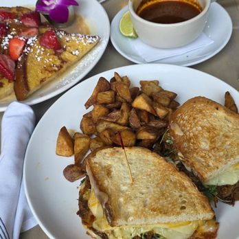 SweetDiner - Diners Near Me - Milwaukee, Wisconsin SweetDiner - Diners Near Me - Milwaukee, Wisconsin