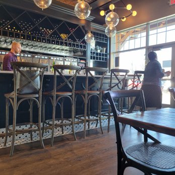 Sip Wine Bar - Wine Bars Near Me - Old Saybrook, Connecticut