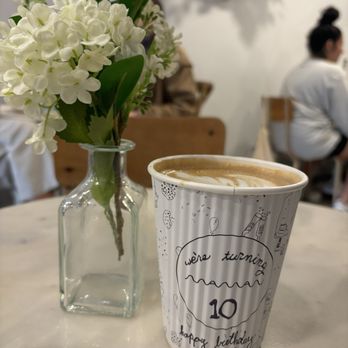 {petite} maman - Bakeries Near Me - New York, New York