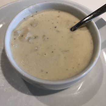 United Club Terminal B - Airport Lounges Near Me - Boston, Massachusetts